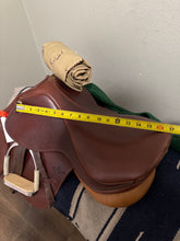 Load image into Gallery viewer, 17” Rodrigo Pessoa Jump Saddle