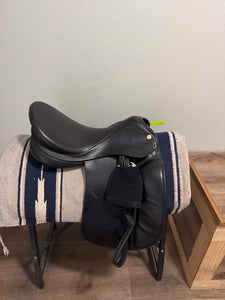 18” Prestige Dressage Saddle