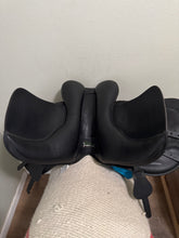 Load image into Gallery viewer, 16” Wintec Adjustable AP English Saddle