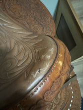 Load image into Gallery viewer, 15” Hereford TexTan Western Saddle