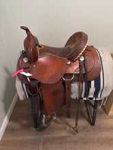 Load image into Gallery viewer, 15” Dakota Barrel Saddle