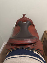 Load image into Gallery viewer, 18” Frontier Western Saddle
