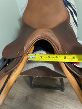 Load image into Gallery viewer, 17.5” True Brit Jump Saddle
