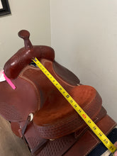 Load image into Gallery viewer, 15” Dakota Saddlery Western Saddle