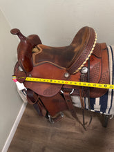 Load image into Gallery viewer, 15” Dakota Barrel Saddle