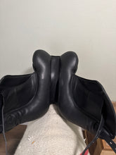 Load image into Gallery viewer, 17” Custom Monoflap Dressage Saddle