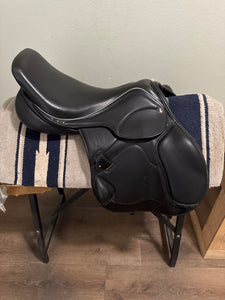 18” Fluffs Custom Event Saddle