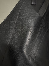 Load image into Gallery viewer, 17” Voltaire Adelade 2017 Dressage Saddle