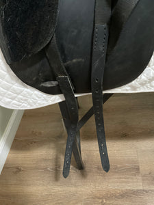 18” Schleese Infinity Dressage Saddle