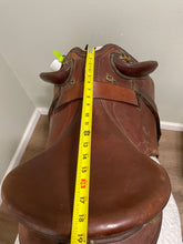 Load image into Gallery viewer, 18” Syd Hill Australian Saddle
