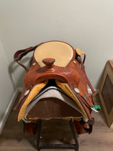 Load image into Gallery viewer, 16.5” Don Leson Western Saddle