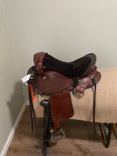 Load image into Gallery viewer, 17” Dixieland Endurance Saddle