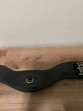 Load image into Gallery viewer, 24” Black Total Saddle Fit Dressage Girth