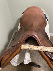 18” Devoucoux Jump Saddle