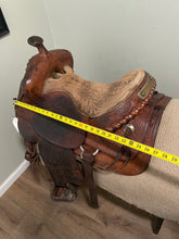 Load image into Gallery viewer, 16” Hereford Western Saddle With Sunflower Tooling