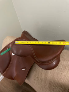 16” Wintec Synthetic Jump Saddle