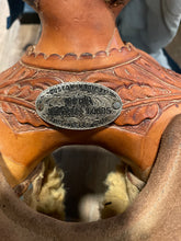 Load image into Gallery viewer, 16.5” Victor Western Saddle