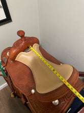 Load image into Gallery viewer, 16.5” Don Leson Western Saddle