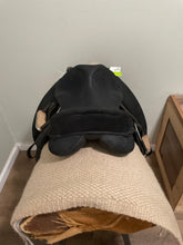 Load image into Gallery viewer, 17” Wintec Dressage Saddle