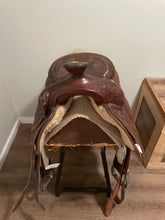 Load image into Gallery viewer, 15” Billy Cook Pleasure Saddle