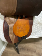 Load image into Gallery viewer, 18” Stubben Jump Saddle