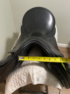17.5” Trilogy Dressage Saddle