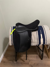 Load image into Gallery viewer, 18” Thorogood Synthetic Dressage Saddle