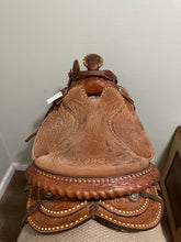Load image into Gallery viewer, 14” Round Skirt Western Saddle