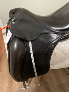 17.5” Schleese Link Dressage Saddle
