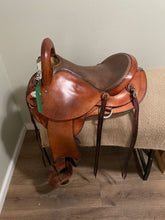 Load image into Gallery viewer, 16” Crates Endurance Saddle