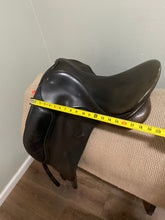 Load image into Gallery viewer, 17” JRD Dressage Saddle