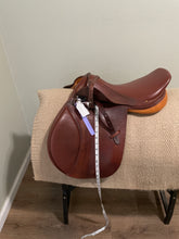 Load image into Gallery viewer, 16.5” Pro Thornhill AP English Saddle