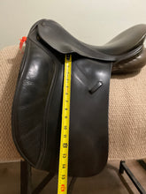 Load image into Gallery viewer, 17” JRD Dressage Saddle
