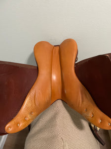 16.5” Pro Thornhill AP English Saddle