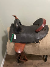Load image into Gallery viewer, 16” Treeless Western Saddle
