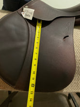 Load image into Gallery viewer, 18” Antares Jump Saddle