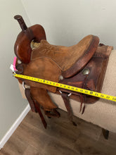 Load image into Gallery viewer, 16” Circle Y Cutting Saddle