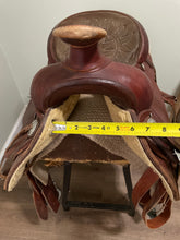Load image into Gallery viewer, 15” Circle Y Trail Western Saddle