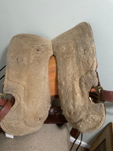 Load image into Gallery viewer, 15” Simco Western Saddle