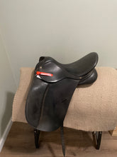 Load image into Gallery viewer, 17” Klimke Dressage Saddle