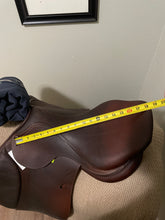 Load image into Gallery viewer, 18” Antares Jump Saddle