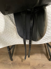 Load image into Gallery viewer, 17.5” Black/Grey County Dressage Saddle