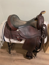 Load image into Gallery viewer, 17” Circle Y Park and Trail Western Saddle
