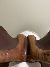 Load image into Gallery viewer, 15&quot; All Purpose English Saddle