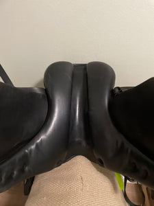 18” Baines Dressage Saddle