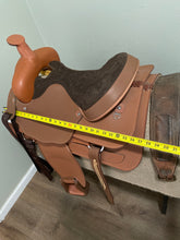 Load image into Gallery viewer, 15” Brown Lamicell Synthetic Western Saddle