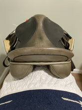 Load image into Gallery viewer, 17.5” Black/Grey County Dressage Saddle