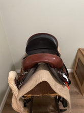 Load image into Gallery viewer, 17” Dixieland Endurance Saddle