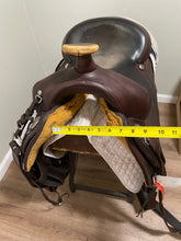 Load image into Gallery viewer, 17” Circle Y Park and Trail Western Saddle